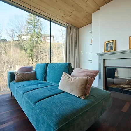 Luxus Design Apartment Mit Panoramafenster - See - & Waldblick, Wechselnde Kunst Zum Erwerb